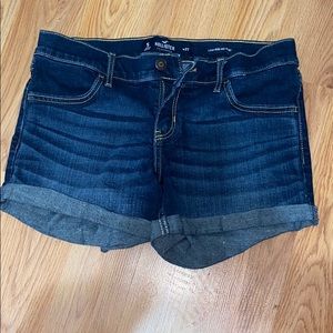 size 5 w- 27 low rise mid short shorts